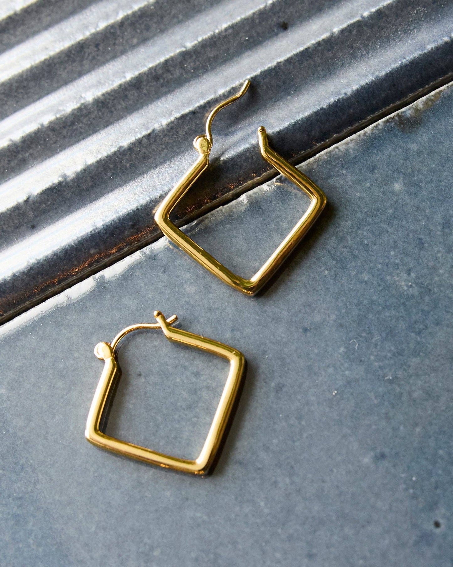 Square Huggie Hoop: Gold